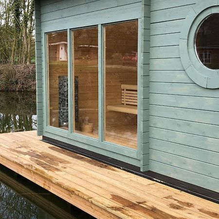The Kestrel Shepherd Hut, Whitehouse Farm Стоумаркет Экстерьер фото