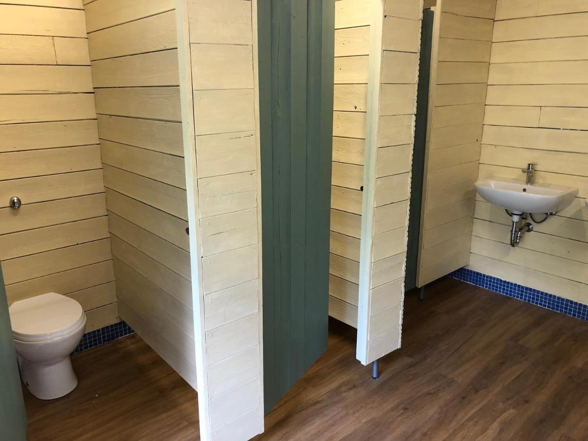 The Kestrel Shepherd Hut, Whitehouse Farm Стоумаркет Экстерьер фото