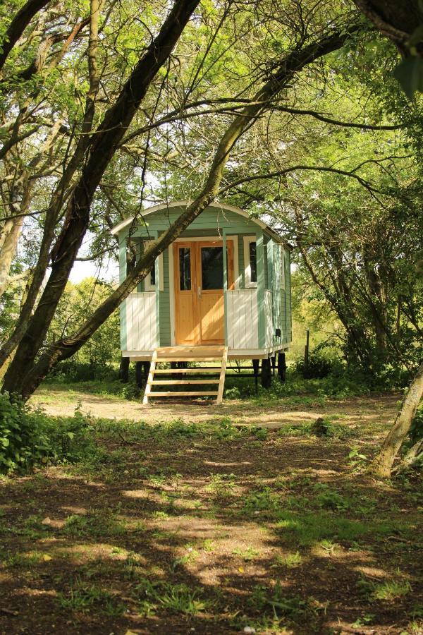 The Kestrel Shepherd Hut, Whitehouse Farm Стоумаркет Экстерьер фото
