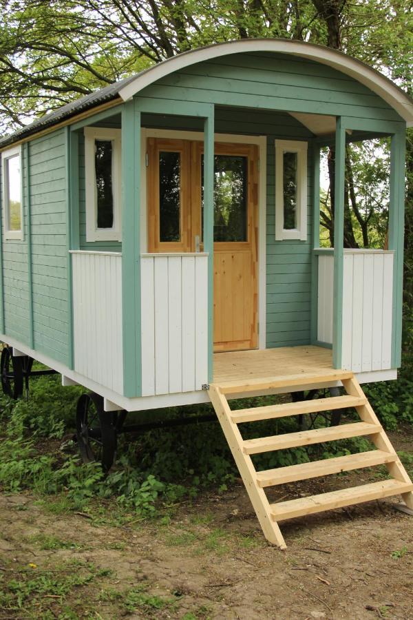 The Kestrel Shepherd Hut, Whitehouse Farm Стоумаркет Экстерьер фото