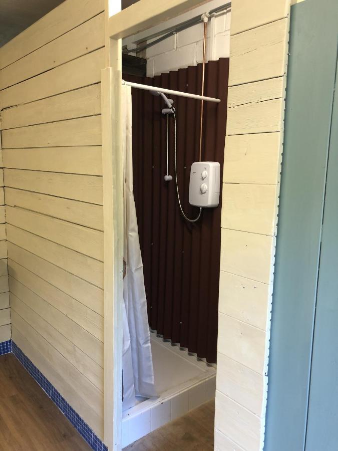 The Kestrel Shepherd Hut, Whitehouse Farm Стоумаркет Экстерьер фото